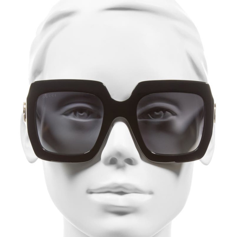 Gucci sunglasses like new!